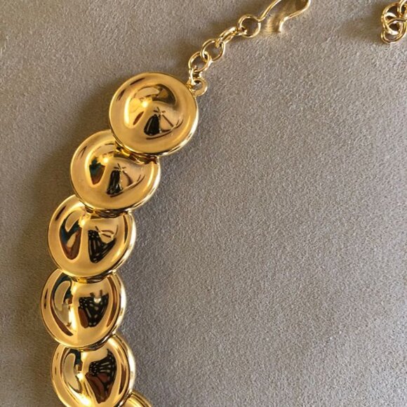 Monet Vintage Gold Disc Necklace Approximately 19 inches length - Picture 8 of 13